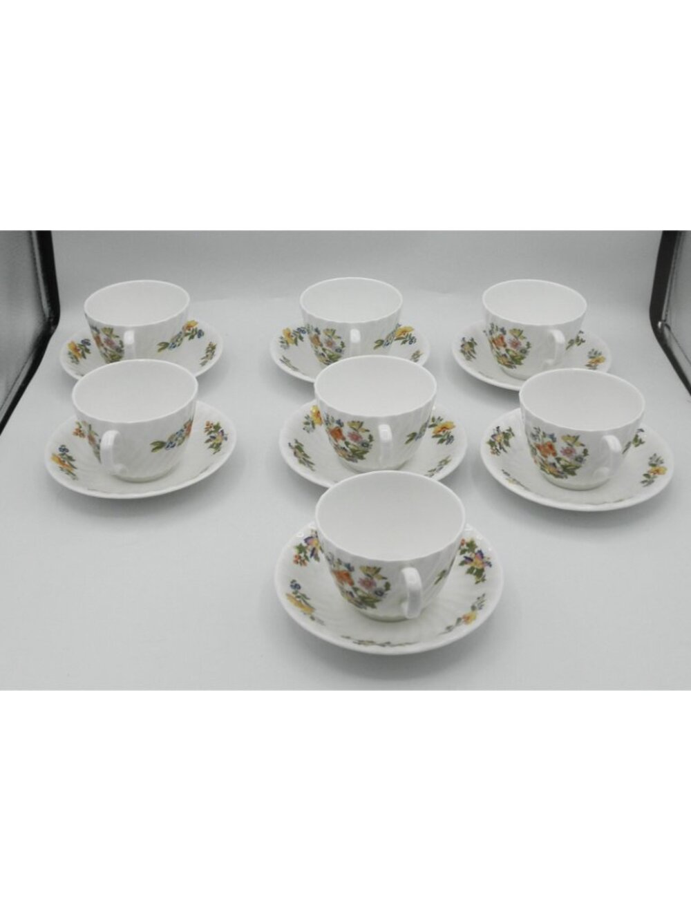 Cottage Garden by John Aynsley & Sons Cup and Saucer Set of 7 Pattern AYNOGA - Picture 2 of 11